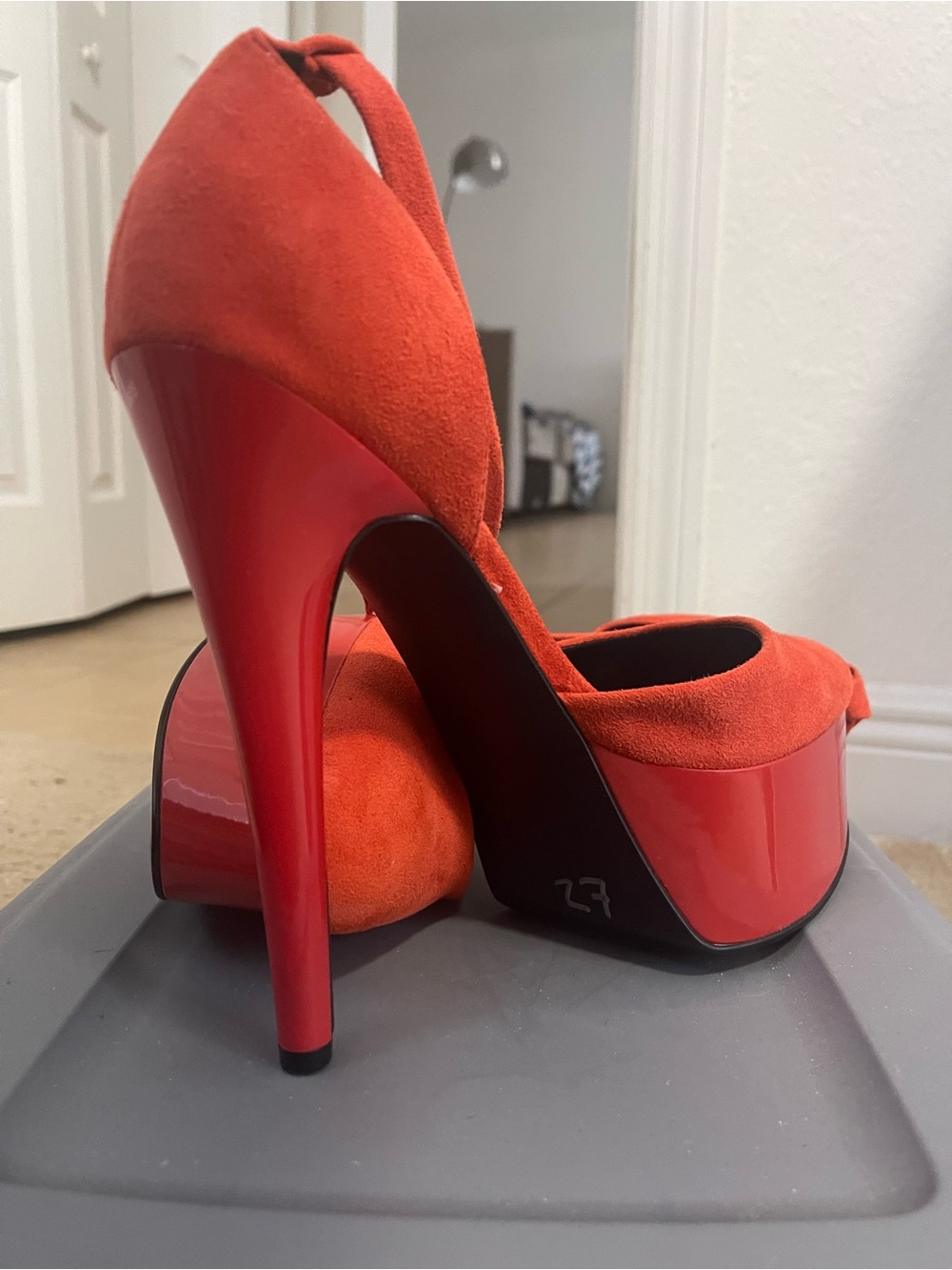 GUESS Red Suede & Patent Platform Peep-Toe Heels